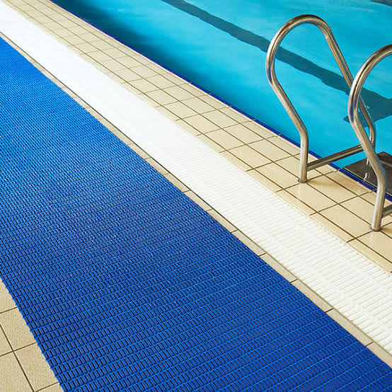 Pool changing room mats